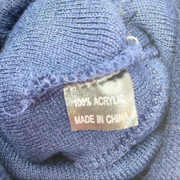 SEATTLE Blue Green White Unisex Beanie Intarsia Knit Pom Pom 100% Acrylic - Picture 4 of 5